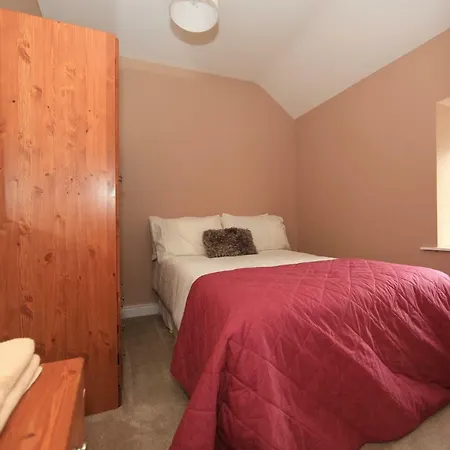 Apartman 67-68 Chord Road *