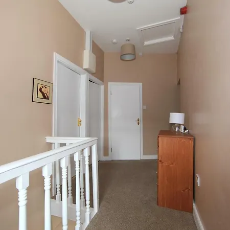 Apartman 67-68 Chord Road